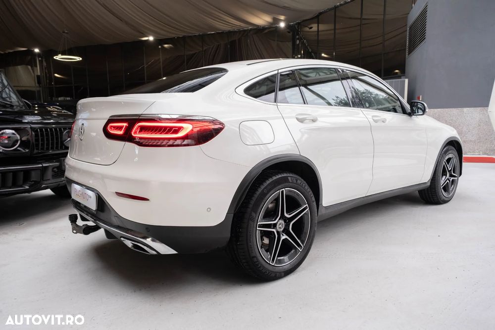 Mercedes-Benz GLC Coupe 300 4MATIC MHEV - 9