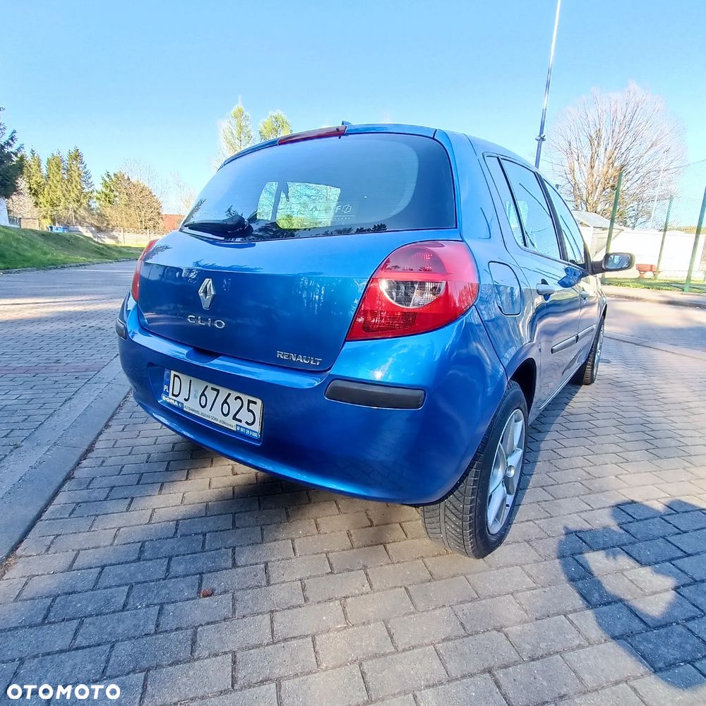 Renault Clio 1.6 16V Extreme - 28