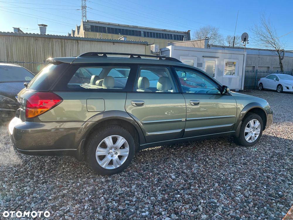 Subaru Outback - 3