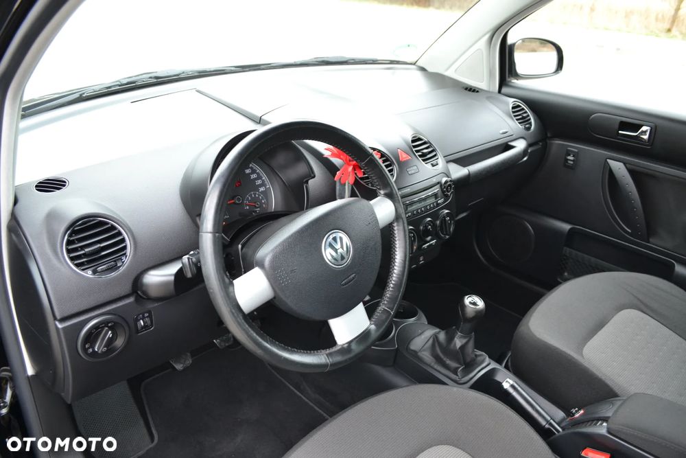 Volkswagen New Beetle - 40