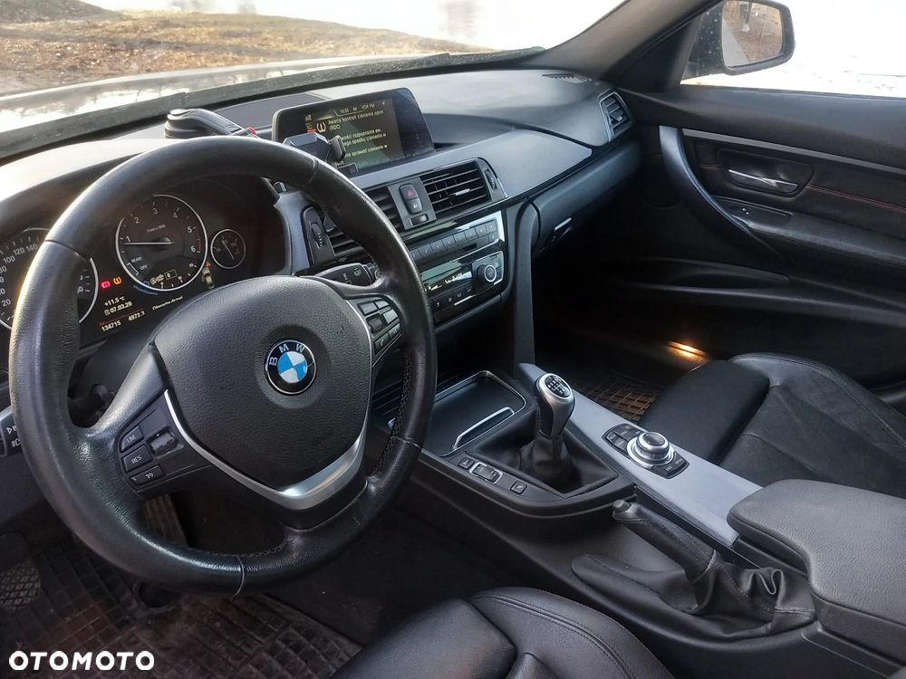BMW Seria 3 318d Sport Line - 14