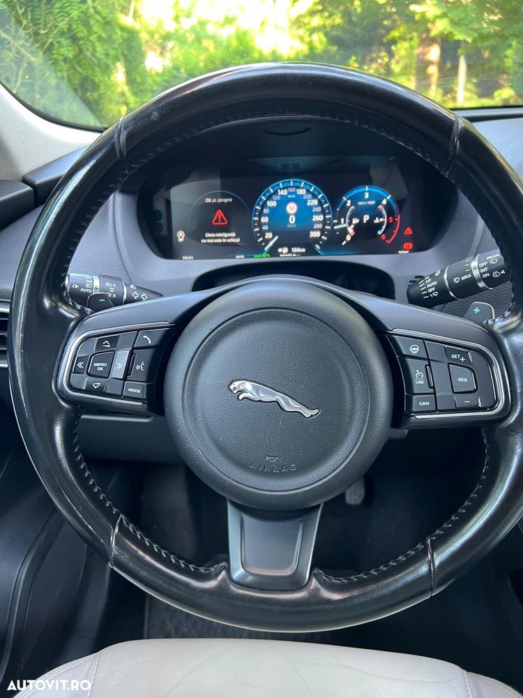 Jaguar F-Pace 20d Aut. Prestige - 11