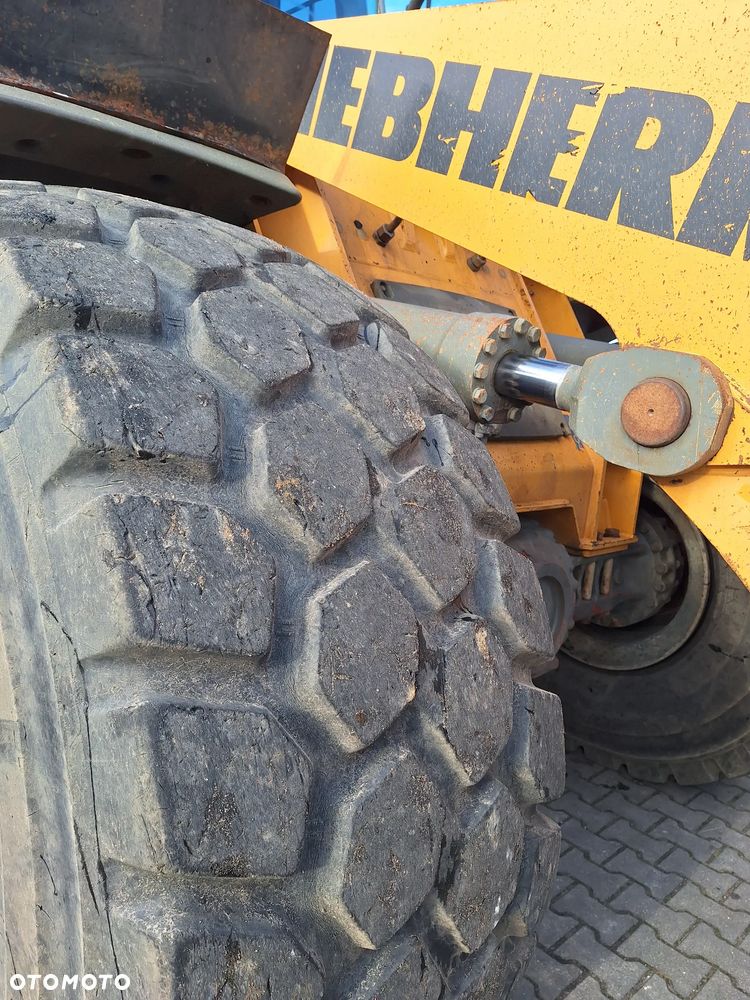 Liebherr L566 566 bardzo dobry stan, centralne smarowanie, bardzo dobre opony - 16