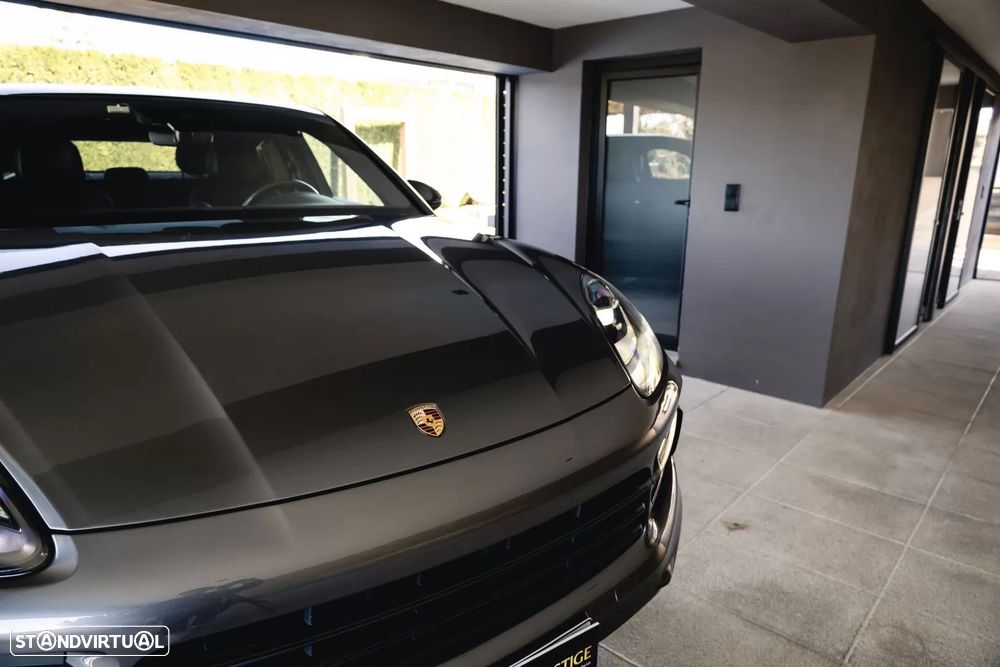 Porsche Cayenne Coupé E-Hybrid Platinum Edition - 10