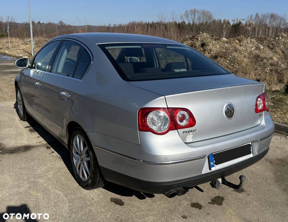 Volkswagen Passat - 14