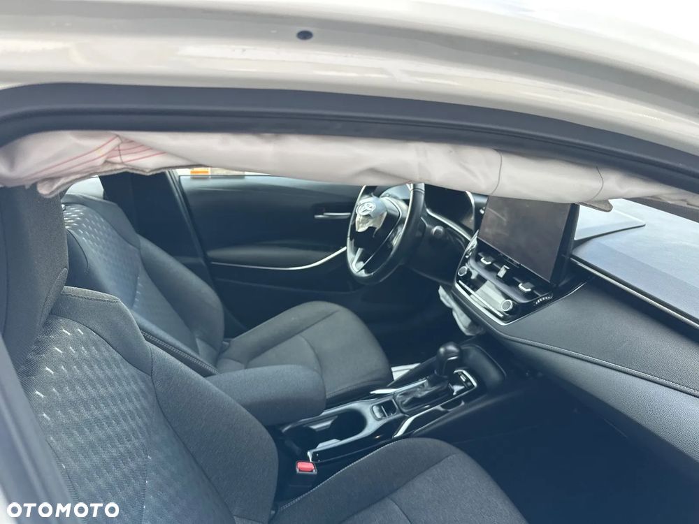 Toyota Corolla 1.8 Hybrid Comfort - 24