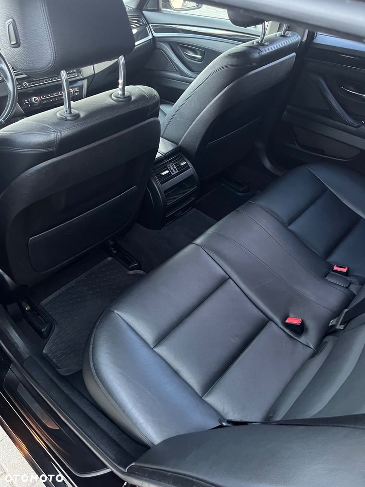 BMW Seria 5 520d xDrive - 4