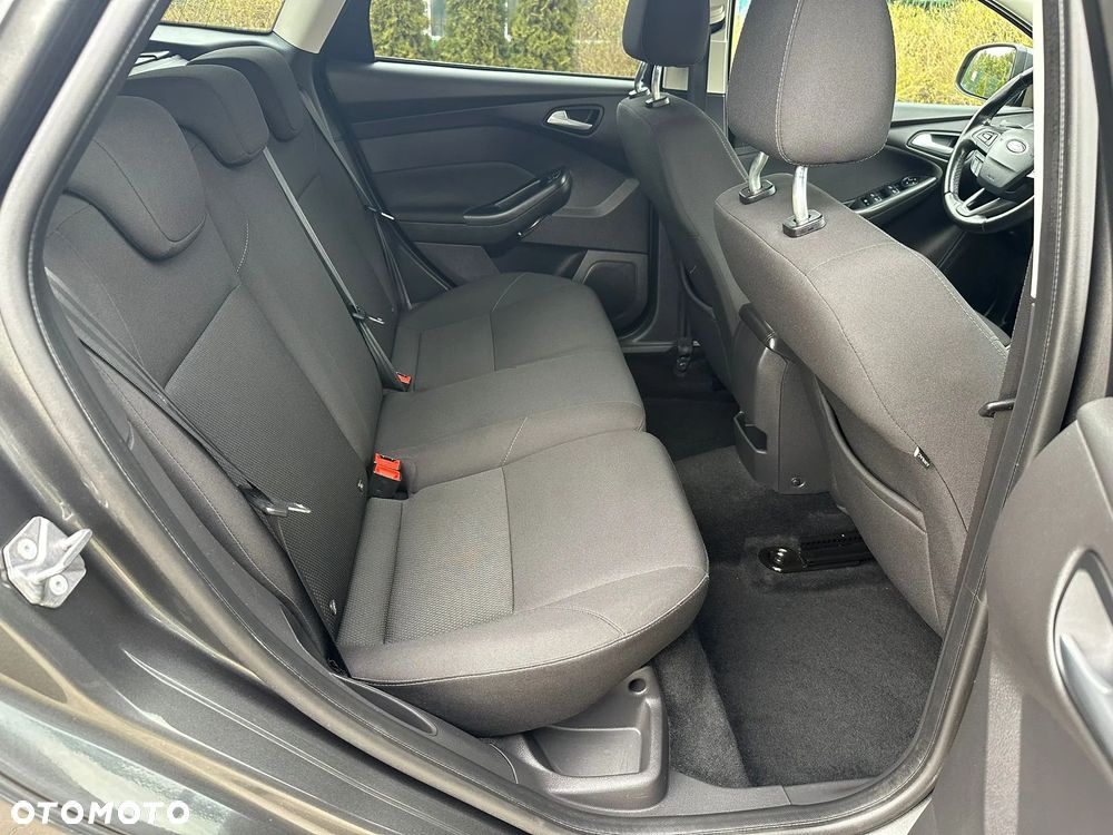 Ford Focus - 16