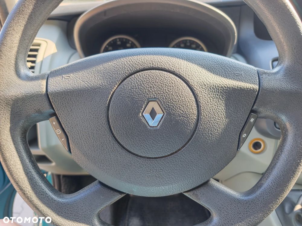 Renault Trafic Grand Passenger Privilège - 16