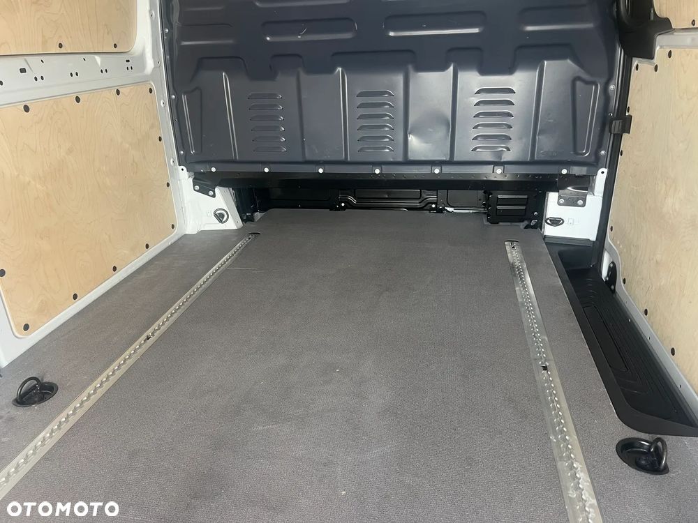 Mercedes-Benz Vito - 10