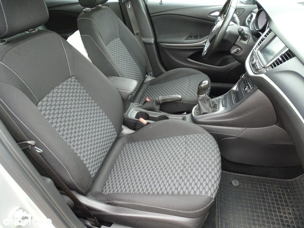 Opel Astra - 11