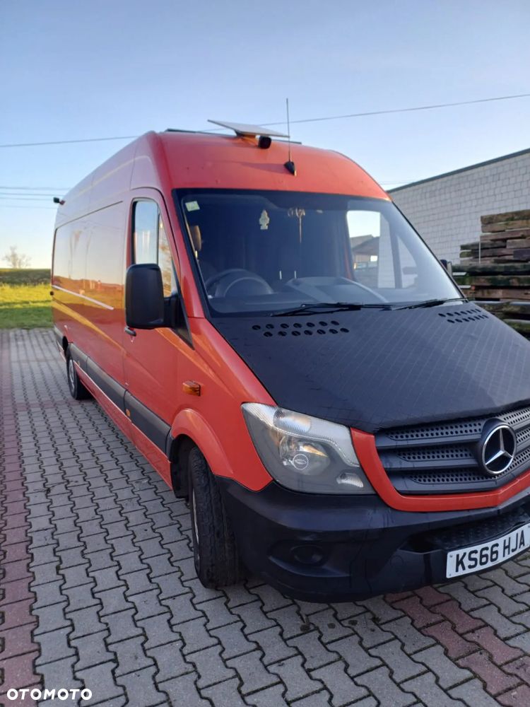 Mercedes-Benz Sprinter LWB - 11