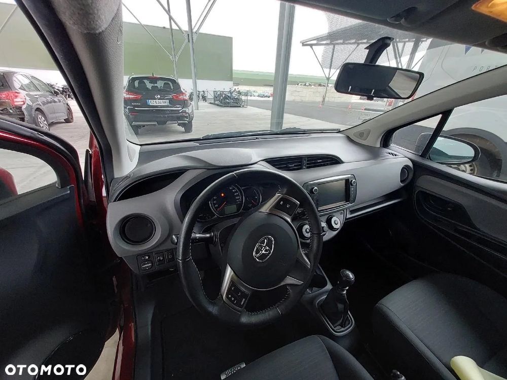 Toyota Yaris - 10