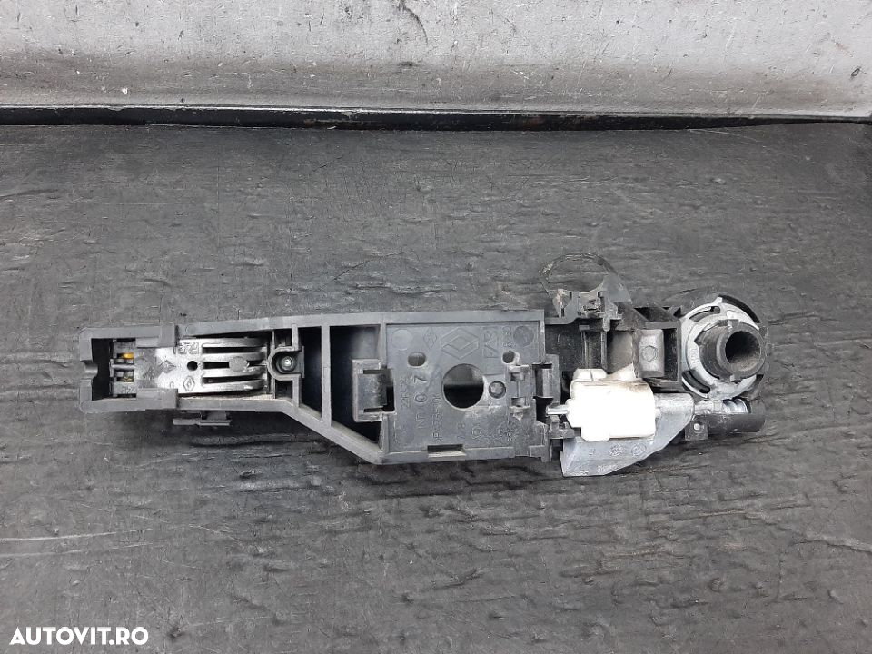 Maner exterior dreapta fata renault clio 3 br0 1 cr0 1 226526 - 3