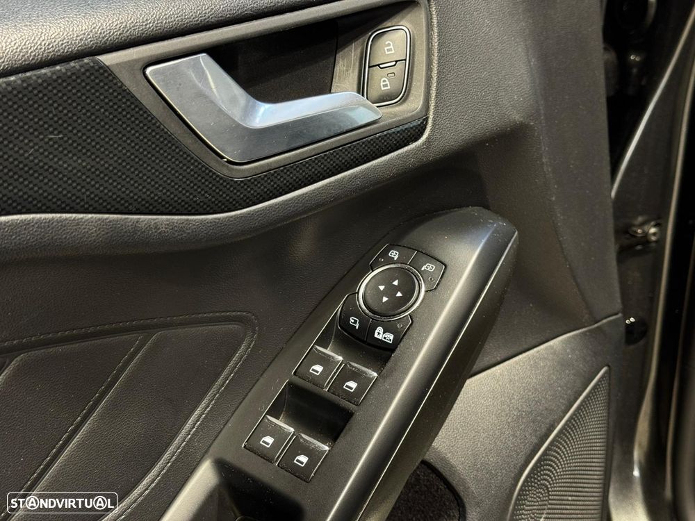 Ford Focus 1.0 EcoBoost MHEV ST-Line - 13