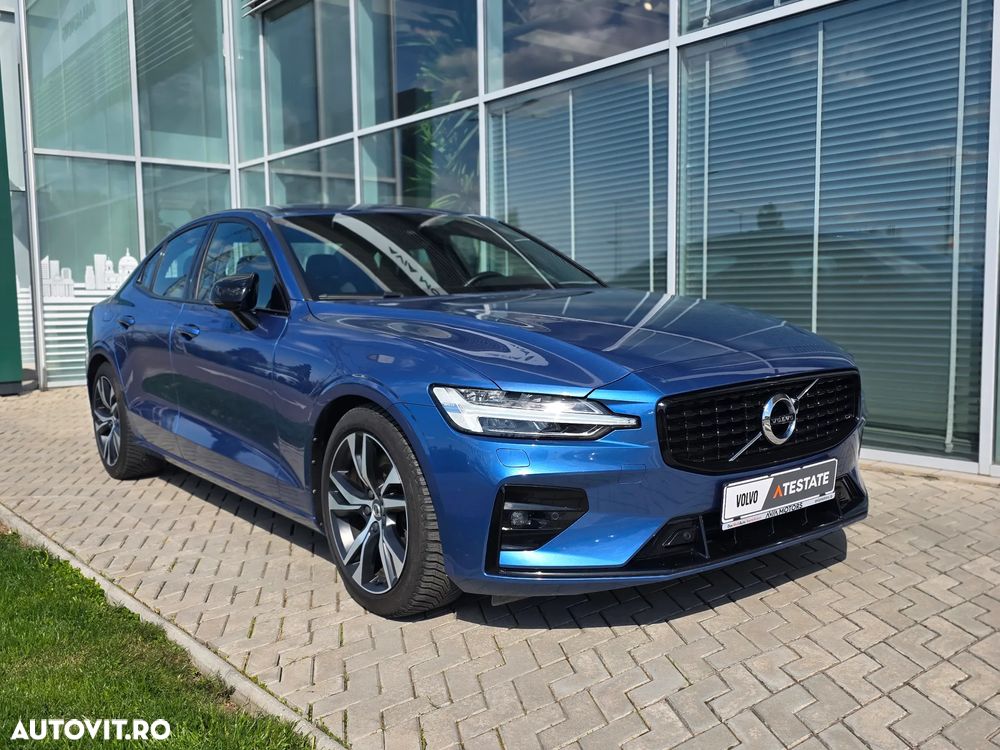 Volvo S60 B4 MHEV AT Plus Dark - 4