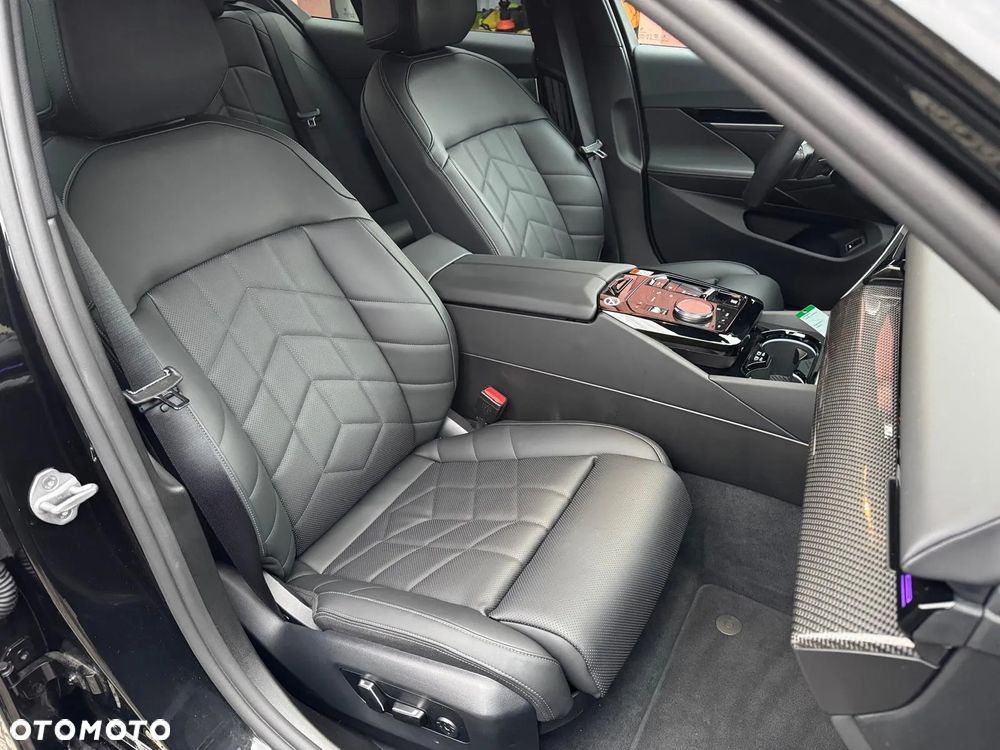 BMW Seria 5 520i Touring - 25