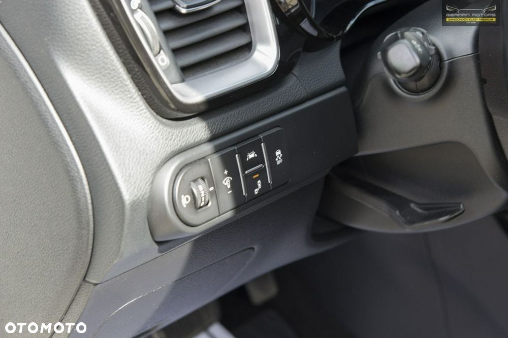 Kia XCeed 1.6 T-GDI Business Line DCT - 25