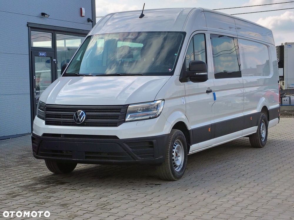 Volkswagen Crafter Crafter 35 Furgon z wysokim dachem silnik: 2,0 l EURO VI SCR 163 KM / skrzynia biegów: Przedni napęd automatyczna 8-biegowa rozstaw osi: 4490 mm L5 - 3