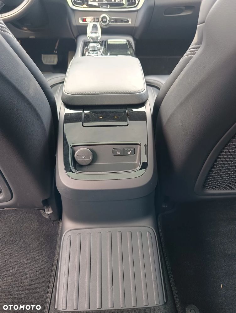 Volvo V90 T8 AWD Plug-In Hybrid Inscription - 27