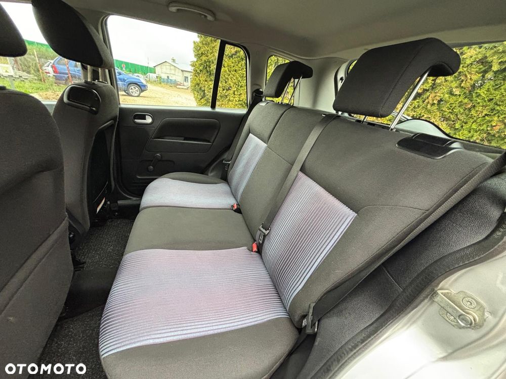 Ford Fusion - 23