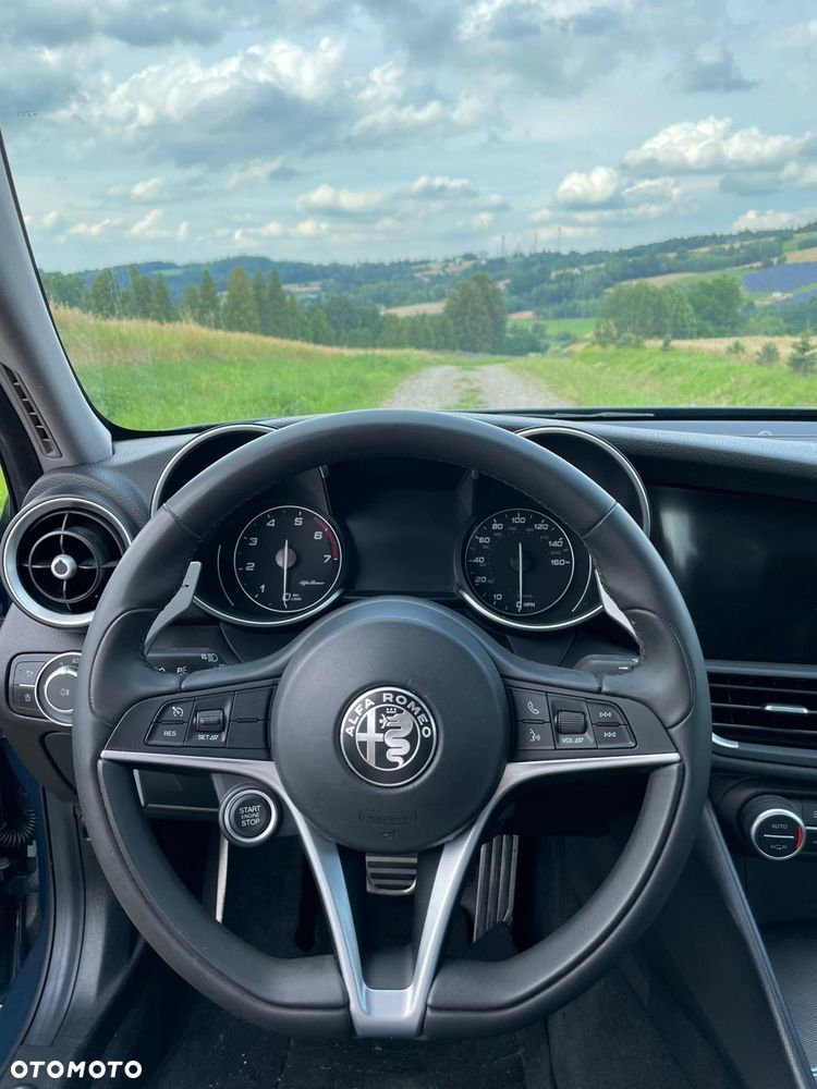 Alfa Romeo Giulia - 17