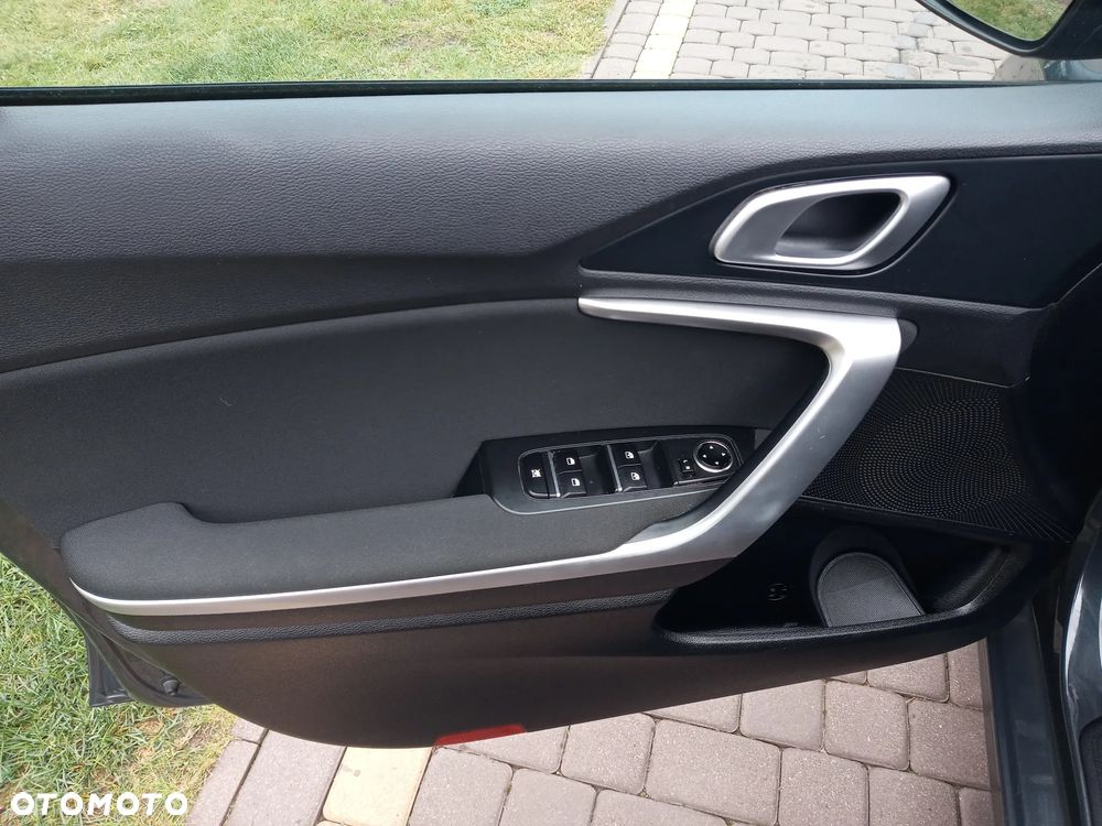 Kia Ceed 1.5 T-GDI M - 17