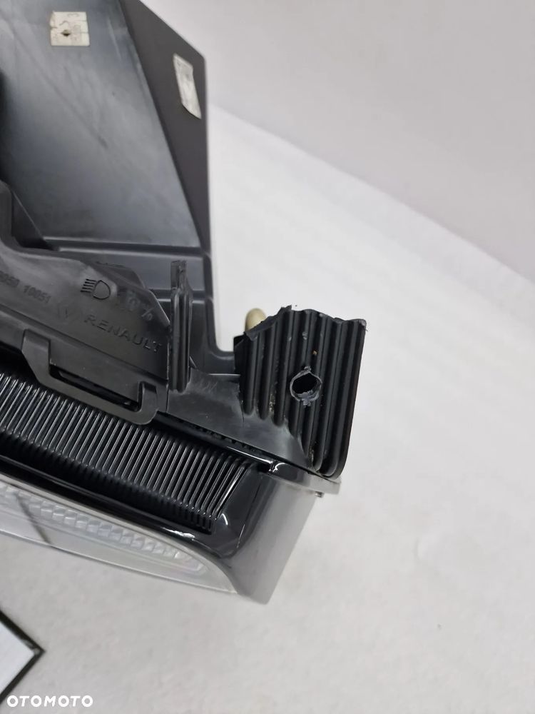 RENAULT MASTER IV 4 19- PRAWA LAMPA PRZEDNIA PRZÓD FULL LED , NR 260105567R , NR AUKCJI LA139 - 12