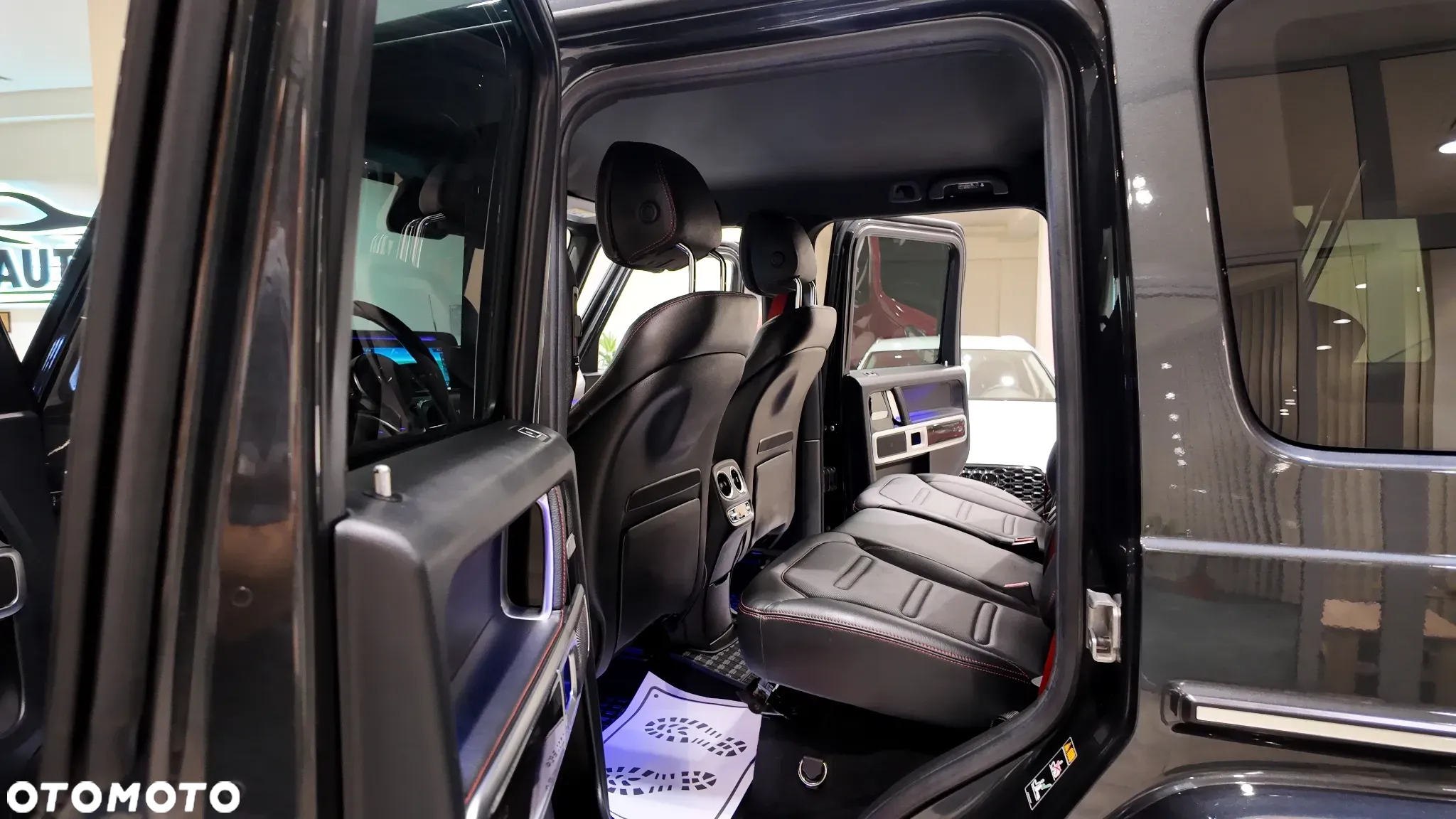 Mercedes-Benz Klasa G 500 9G-TRONIC Exclusive - 26