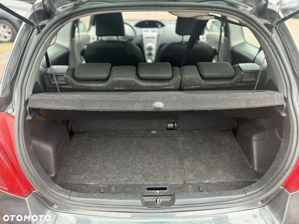 Toyota Yaris 1.3 VVT-i Cool - 19