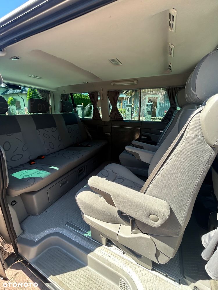 Volkswagen Multivan Standard - 22