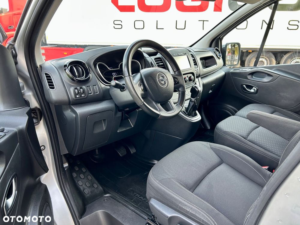 Opel Vivaro - 22