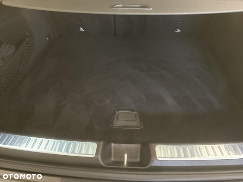 Mercedes-Benz GLC 300 e 4-Matic - 22