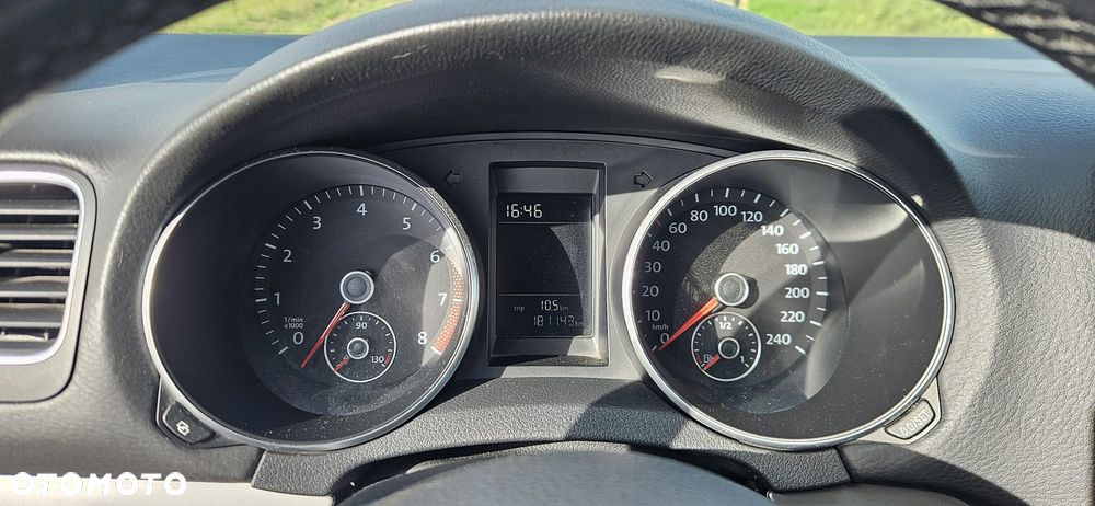 Volkswagen Golf - 9
