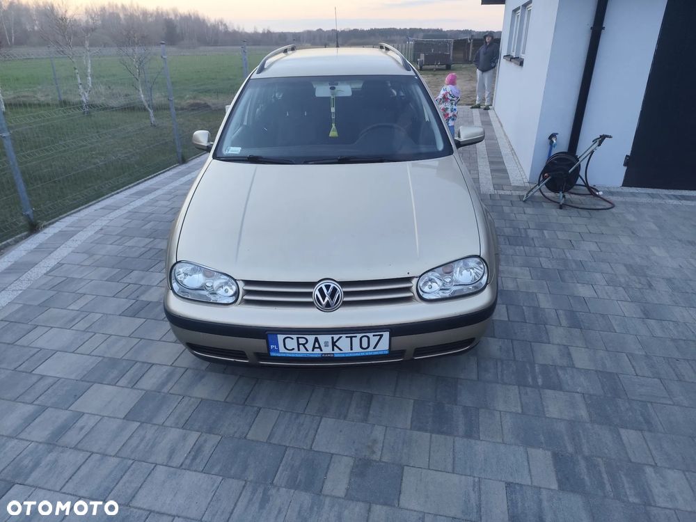 Volkswagen Golf 1.6 Comfortline - 4