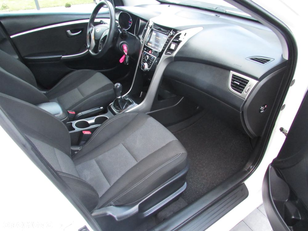 Hyundai i30 1.4 Fifa World Cup Edition - 11