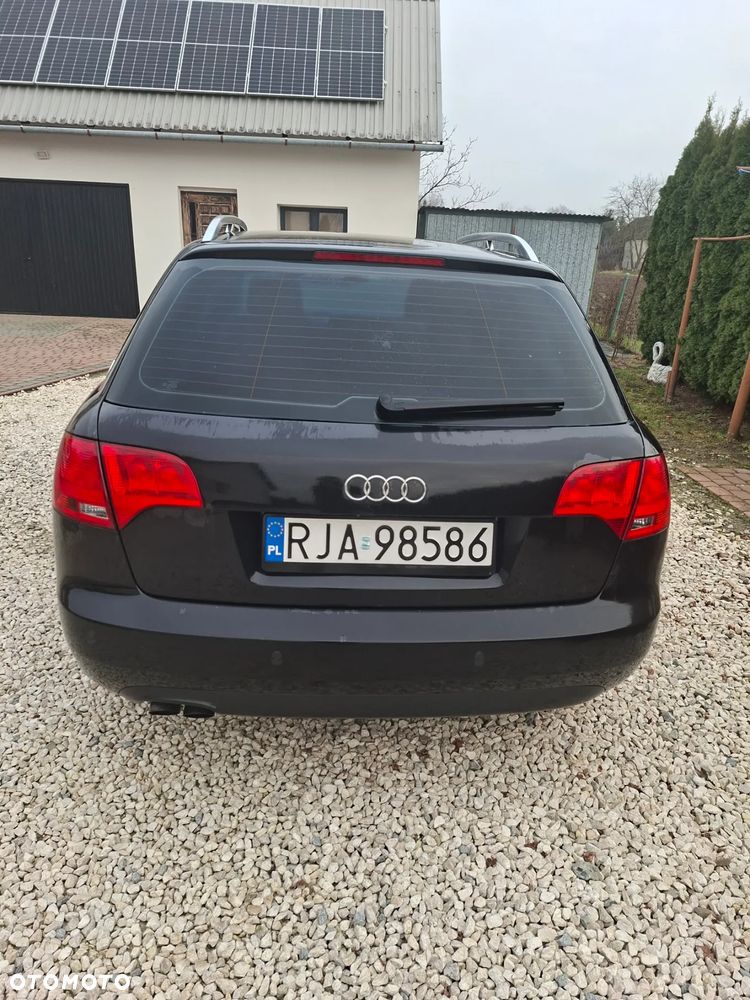 Audi A4 Avant - 4