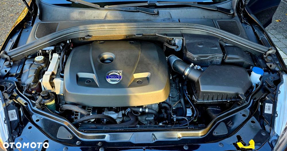 Volvo XC 60 T5 Drive-E R-Design Summum - 35