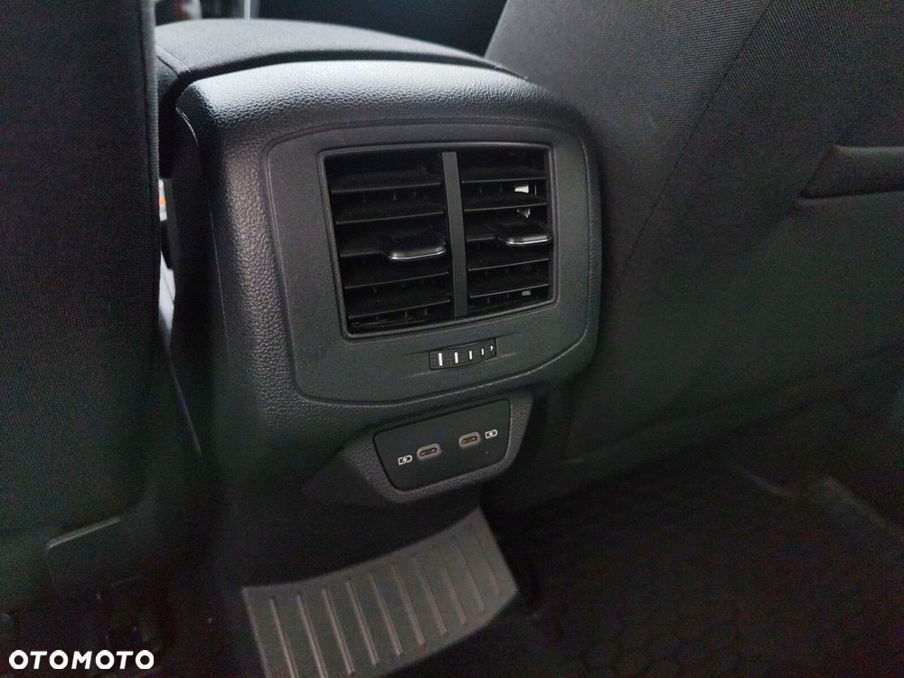 Volkswagen T-Roc 1.5 TSI ACT Premium - 16