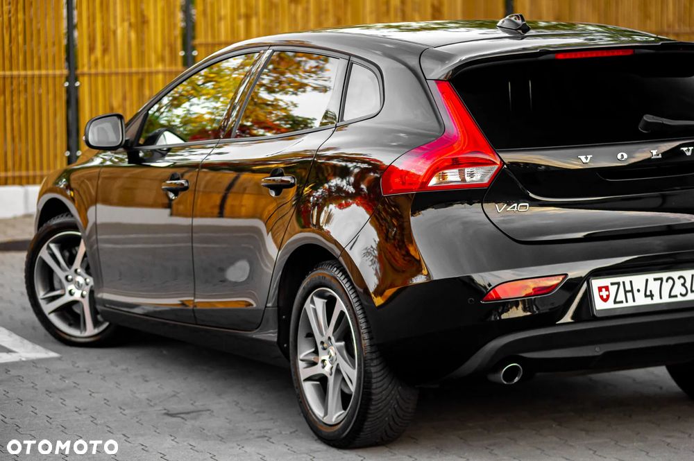 Volvo V40 D4 Drive-E Momentum - 10
