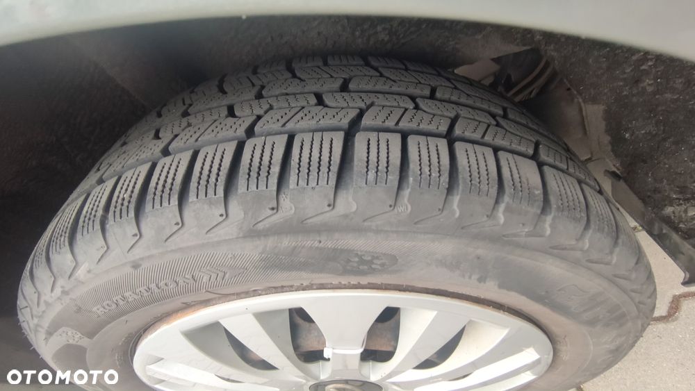 Toyota Yaris 1.33 Active - 9