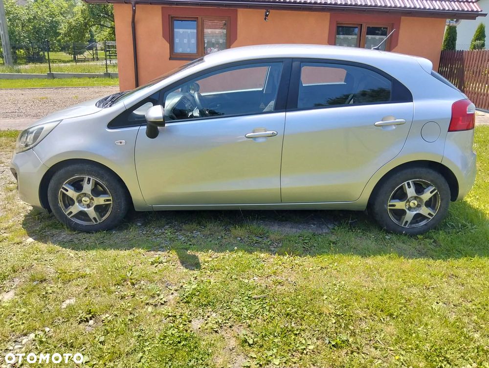 Kia Rio 1.1 crdi M - 6