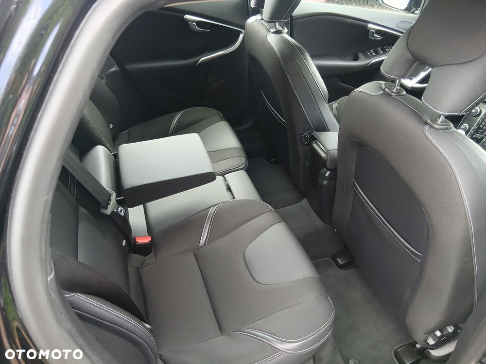 Volvo V40 D2 - 36