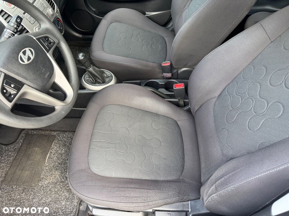 Hyundai i20 - 19