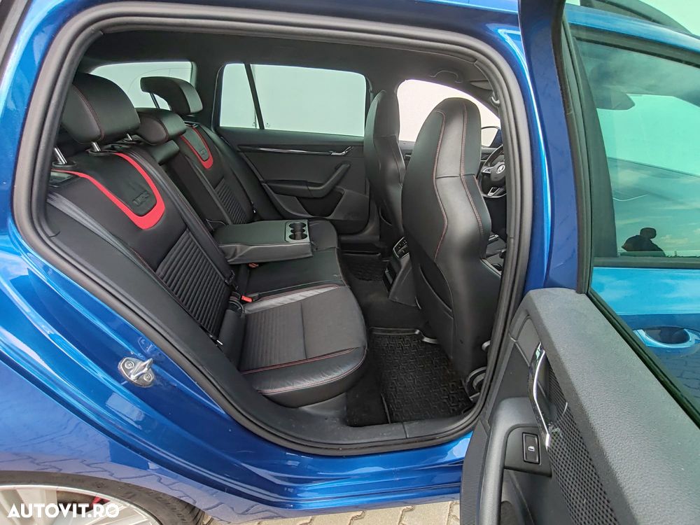 Skoda Octavia 2.0 TSI DSG RS - 8