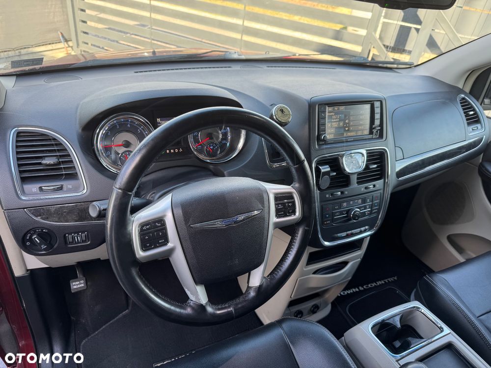 Chrysler Town & Country 3.6 Touring - 7