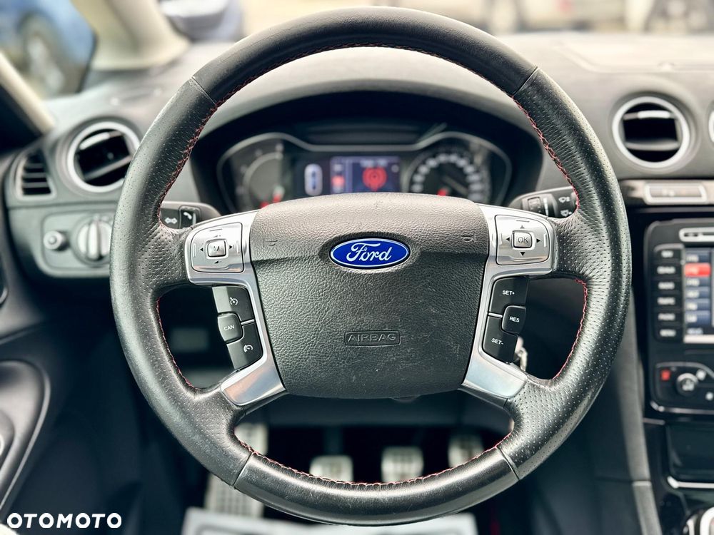 Ford S-Max 2.0 TDCi DPF Titanium X - 33