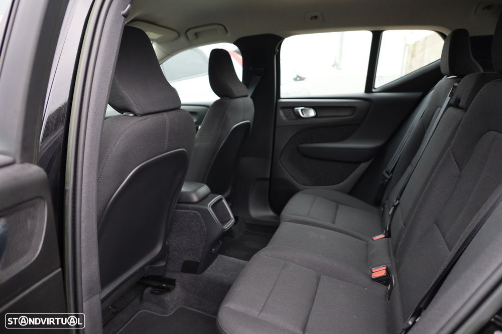 Volvo XC 40 1.5 T2 Momentum Core - 10