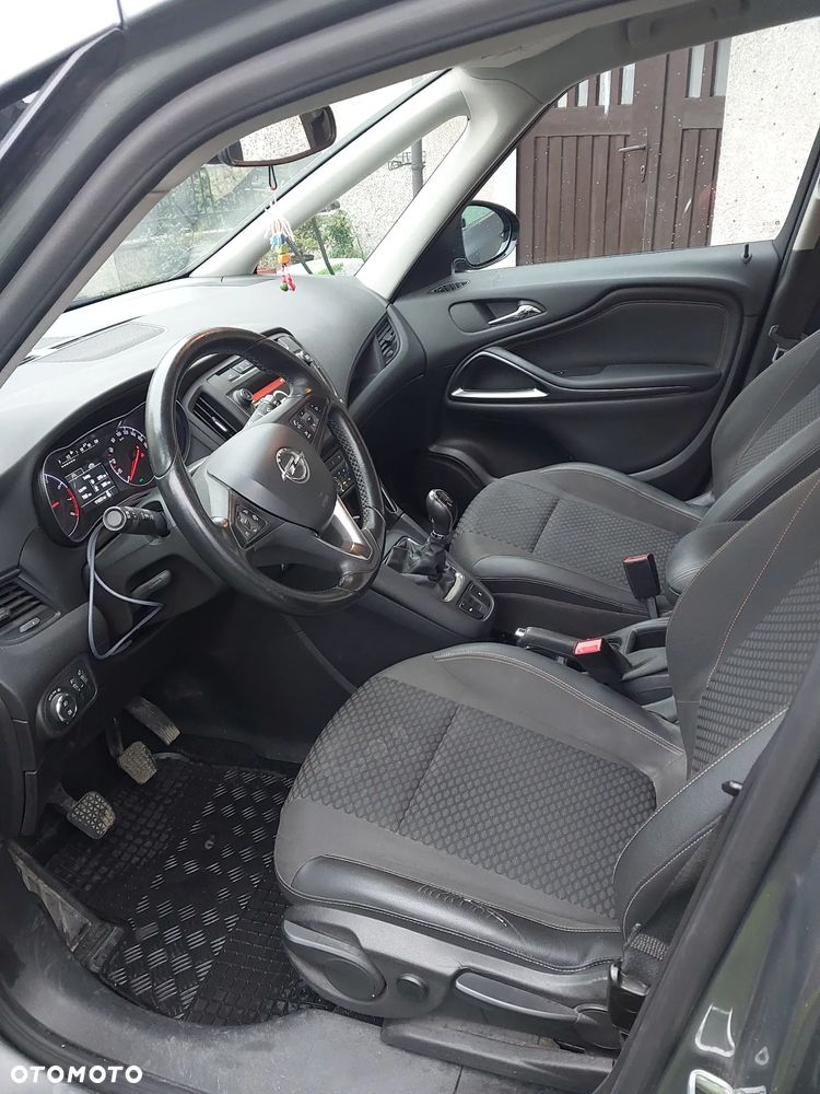 Opel Zafira - 12