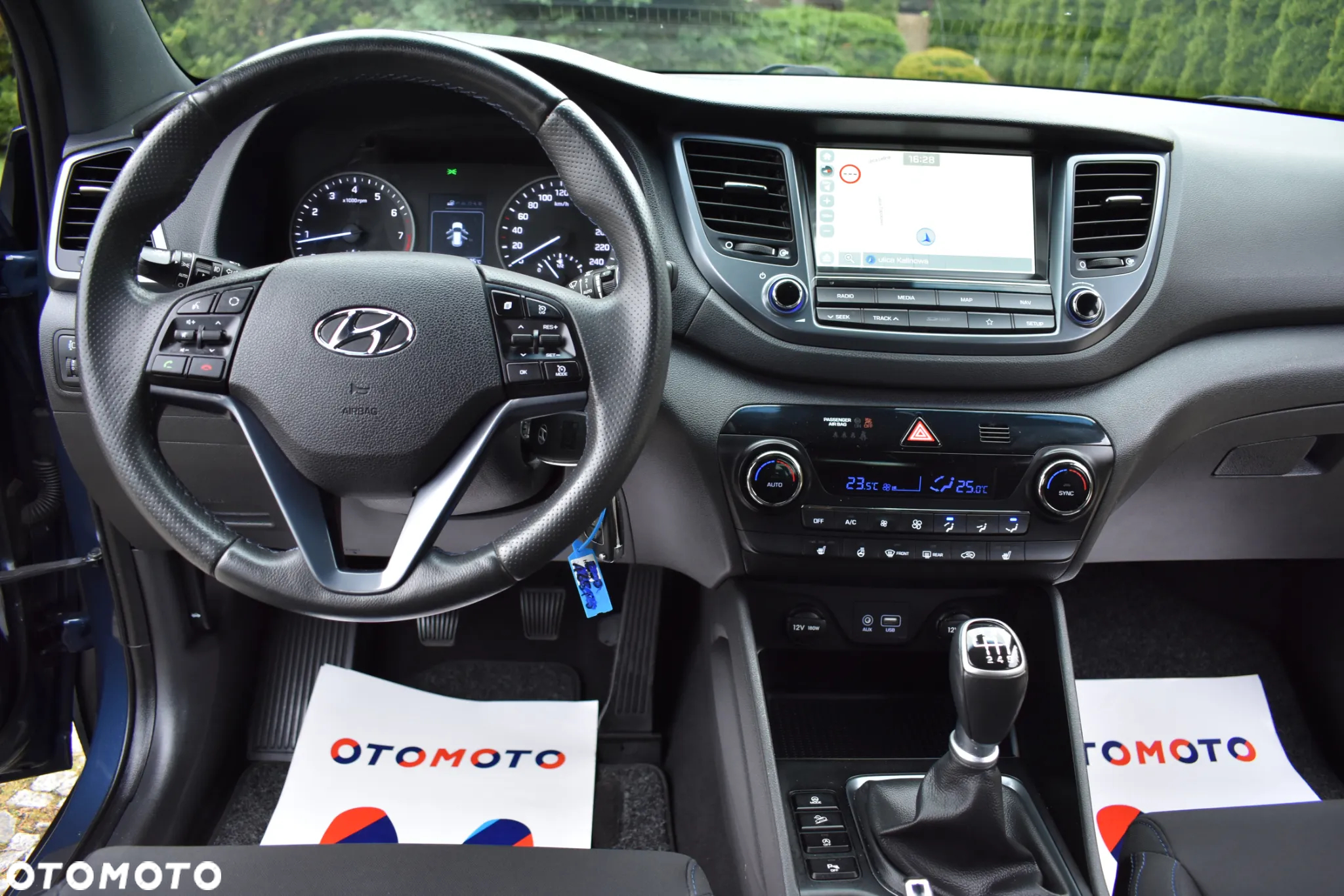 Hyundai Tucson blue 1.6 GDi 2WD Intro Edition - 10